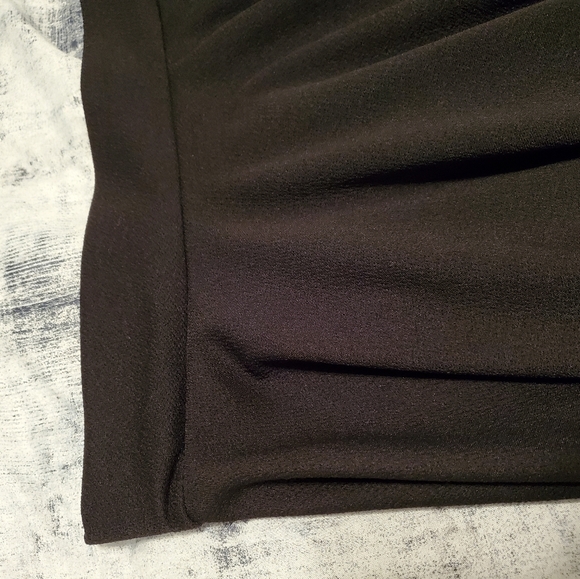 🌟3 for $25- Black Circle Skirt - Picture 6 of 10